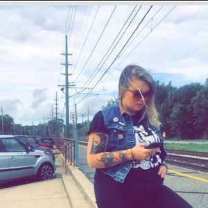 Meet your Posher, Claire